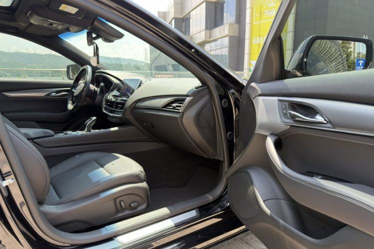 Used Cadillac CT5 2020 Revised Version 28T Luxury Edition Interior 9
