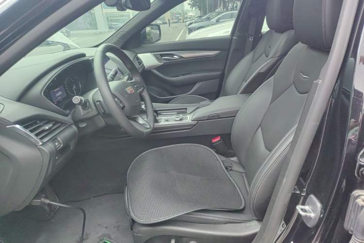 Used Cadillac CT5 2020 Revised Version 28T Luxury Edition Left Front Seat