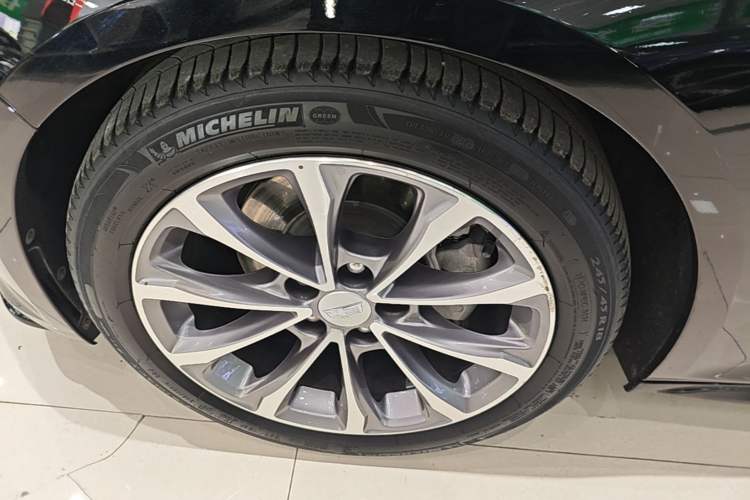 Used Cadillac CT5 2020 Updated 28T Leading Sporty Version Left Front Wheel Hub
