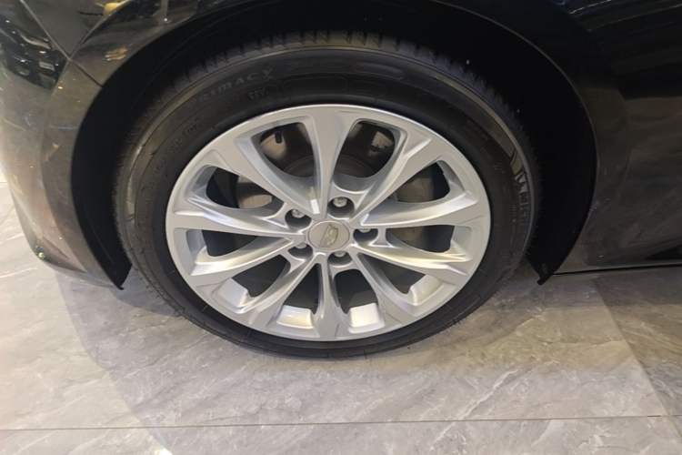 Used Cadillac CT5 2020 Revised Version 28T Luxury Edition Left Front Wheel Hub