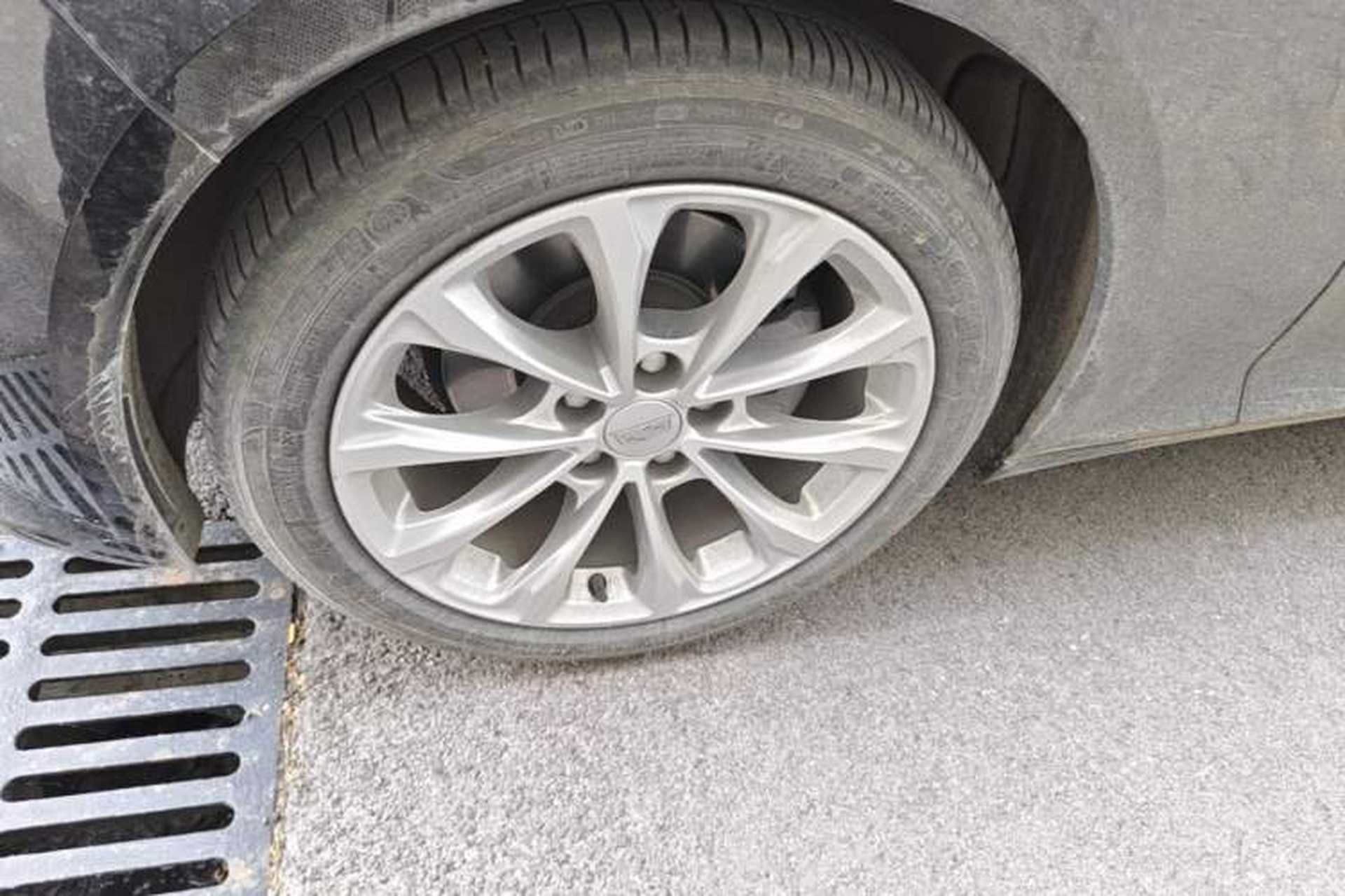Used Cadillac CT5 2020 Revised Version 28T Luxury Edition Left Front Wheel Hub