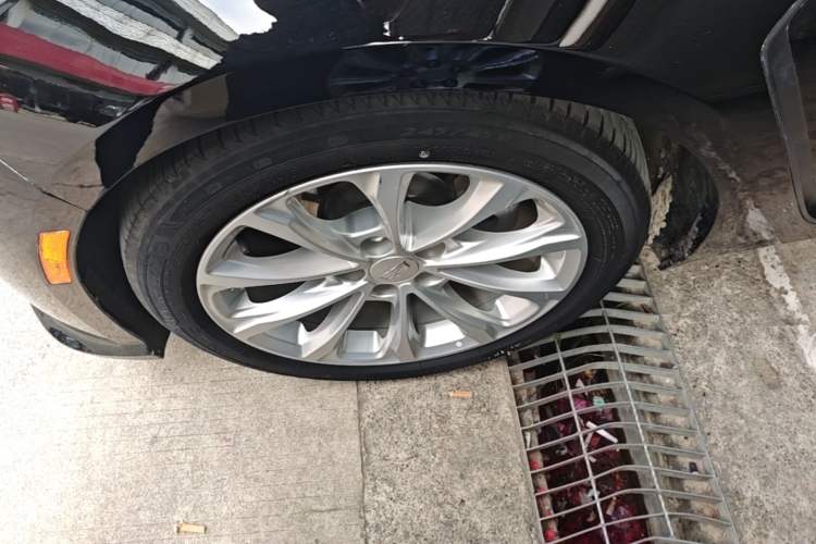 Used Cadillac CT5 2020 Revised Version 28T Luxury Edition Left Front Wheel Hub