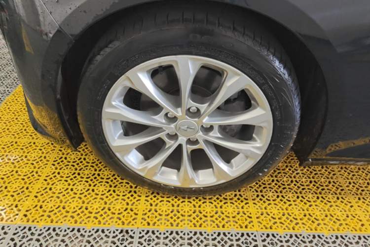 Used Cadillac CT5 2020 Revised Version 28T Luxury Edition Left Front Wheel Hub