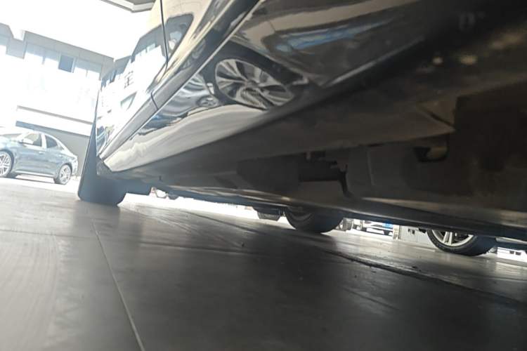 Used Cadillac CT5 2020 28T Luxury Version Left Side Sill