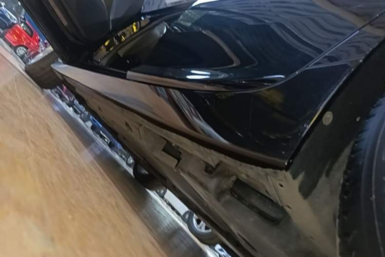 Used Cadillac CT5 2020 28T Tech Edition Left Side Sill