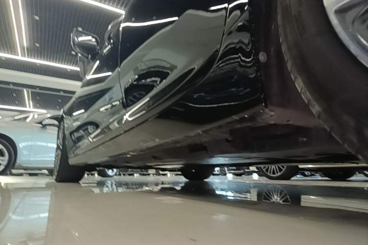 Used Cadillac CT5 2020 28T Luxury Version Left Side Sill