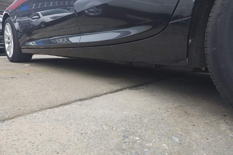 Used Cadillac CT5 2020 Revised Version 28T Tech Edition Left Side Sill