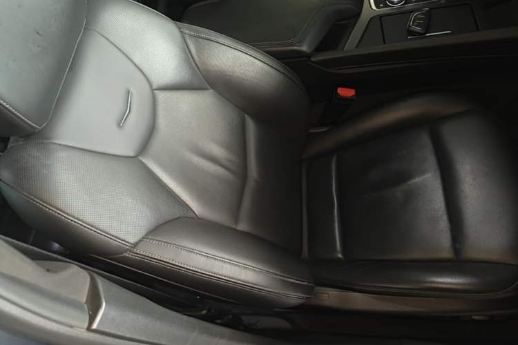 Used Cadillac CT5 2020 28T Luxury Version Right Front Seat