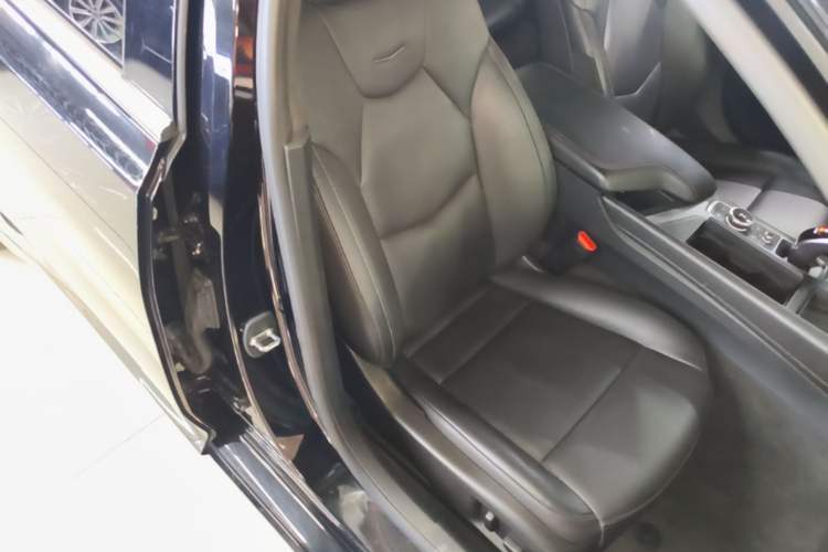 Used Cadillac CT5 2020 Revised Version 28T Luxury Edition Right Front Seat