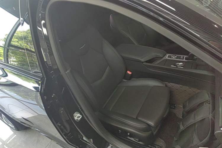 Used Cadillac CT5 2020 Updated 28T Leading Sporty Version Right Front Seat