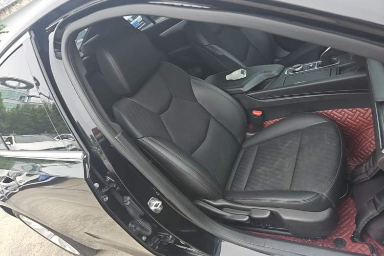 Used Cadillac CT5 2020 Revised Version 28T Tech Edition Right Front Seat