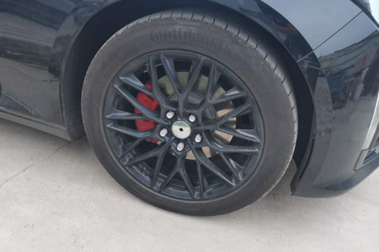 Used Cadillac CT5 2020 Revised Version 28T Luxury Edition Right Front Wheel Hub