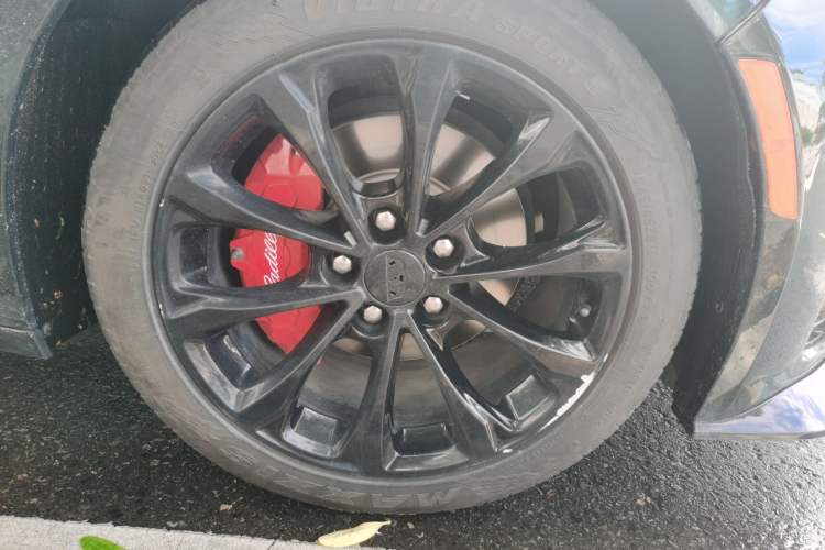 Used Cadillac CT5 2020 Revised Version 28T Luxury Edition Right Front Wheel Hub