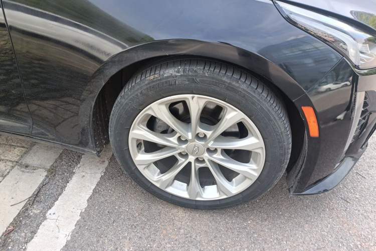 Used Cadillac CT5 2020 Revised Version 28T Luxury Edition Right Front Wheel Hub