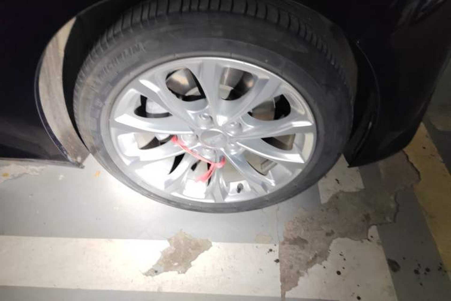 Used Cadillac CT5 2020 Revised Version 28T Luxury Edition Right Front Wheel Hub