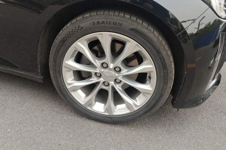 Used Cadillac CT5 2020 Revised Version 28T Luxury Edition Right Front Wheel Hub