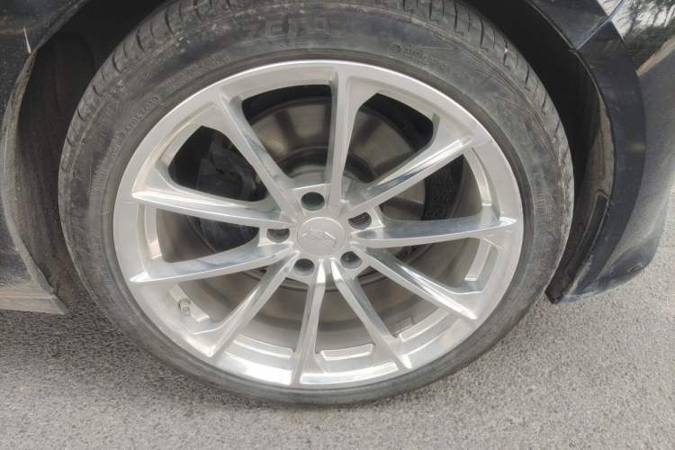 Used Cadillac CT5 2020 28T Fashion Edition Right Front Wheel Hub