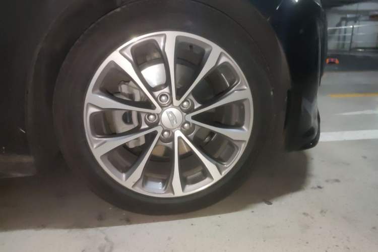 Used Cadillac CT5 2020 Updated 28T Leading Sporty Version Right Front Wheel Hub