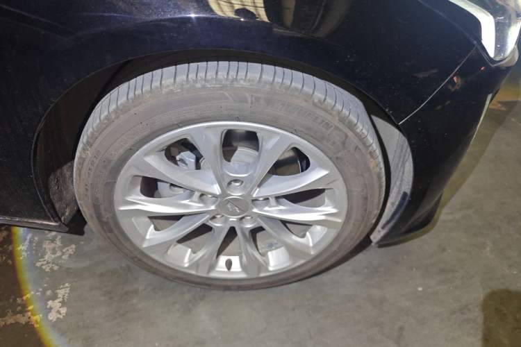 Used Cadillac CT5 2020 Revised Version 28T Luxury Edition Right Front Wheel Hub