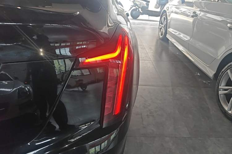 Used Cadillac CT5 2020 28T Luxury Version Right Rear Taillight