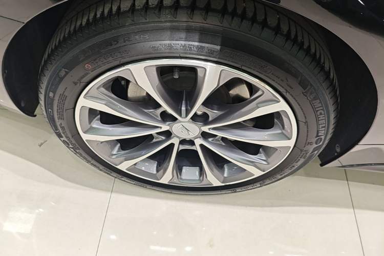 Used Cadillac CT5 2020 Updated 28T Leading Sporty Version Right Rear Wheel Hub