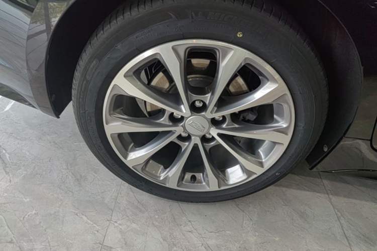 Used Cadillac CT5 2020 Updated 28T Leading Sporty Version Right Rear Wheel Hub