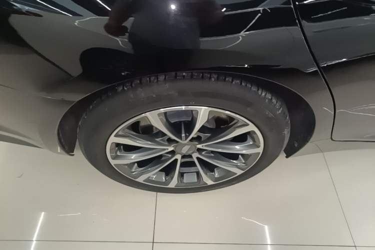 Used Cadillac CT5 2020 28T Luxury Version Right Rear Wheel Hub
