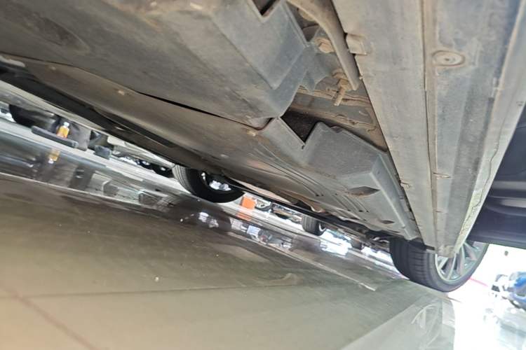 Used Cadillac CT5 2020 Updated 28T Leading Sporty Version Right Side Sill
