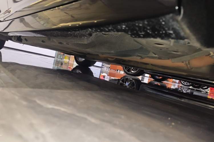 Used Cadillac CT5 2020 Revised Version 28T Luxury Edition Right Side Sill