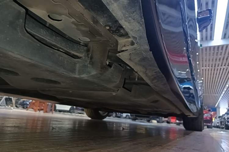 Used Cadillac CT5 2020 28T Tech Edition Right Side Sill