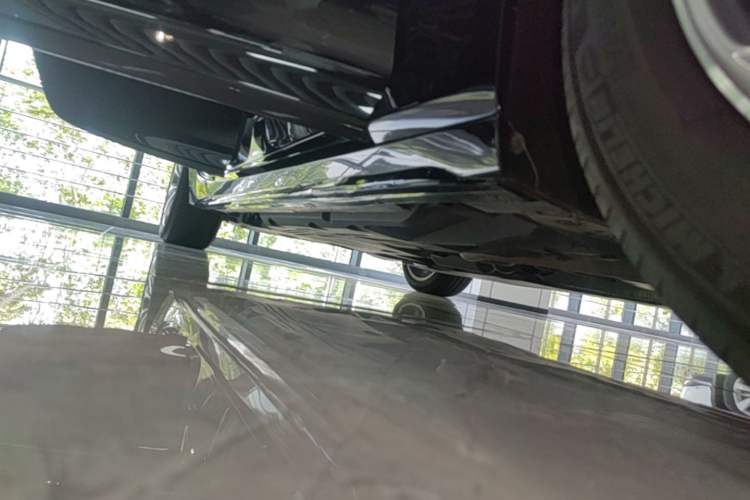 Used Cadillac CT5 2020 Updated 28T Leading Sporty Version Right Side Sill