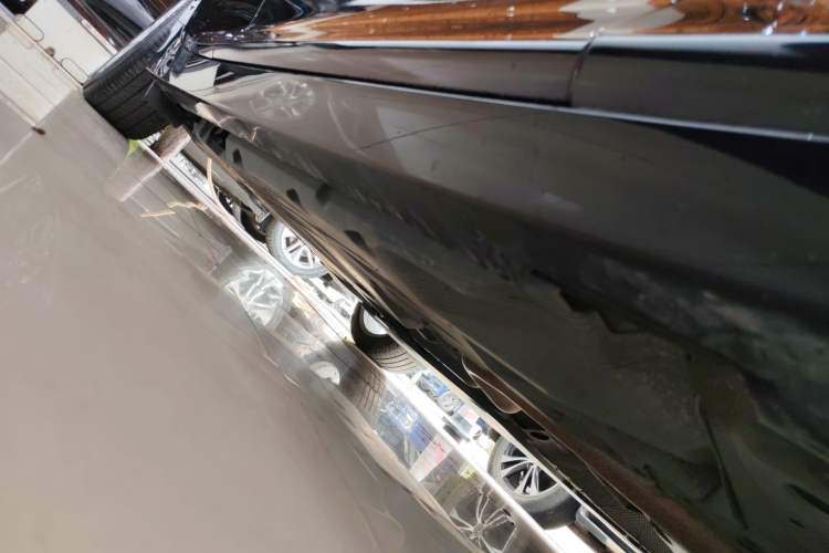 Used Cadillac CT5 2020 28T Luxury Version Right Side Sill