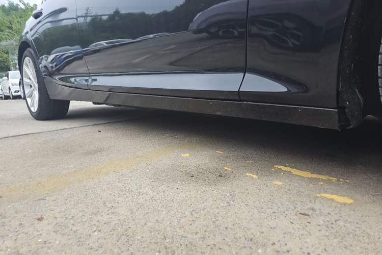 Used Cadillac CT5 2020 Revised Version 28T Tech Edition Right Side Sill