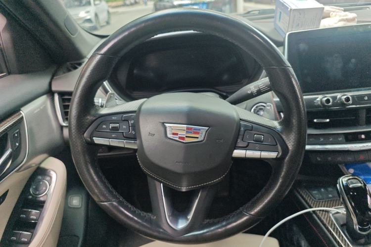Used Cadillac CT5 2020 28T Platinum Sport Edition Steering Wheel