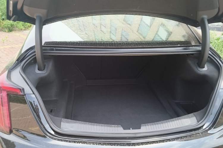 Used Cadillac CT5 2020 28T Fashion Edition Trunk