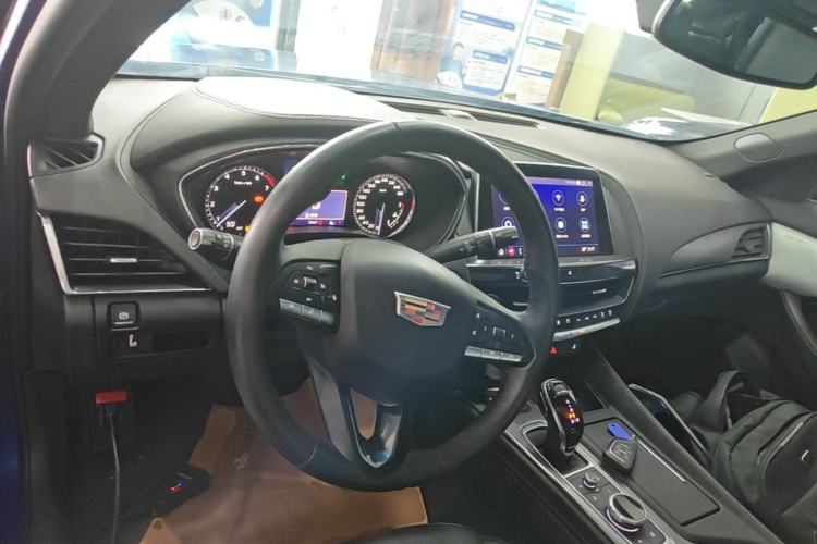 Used Cadillac CT5 2020 Revised Version 28T Luxury Edition Center Console