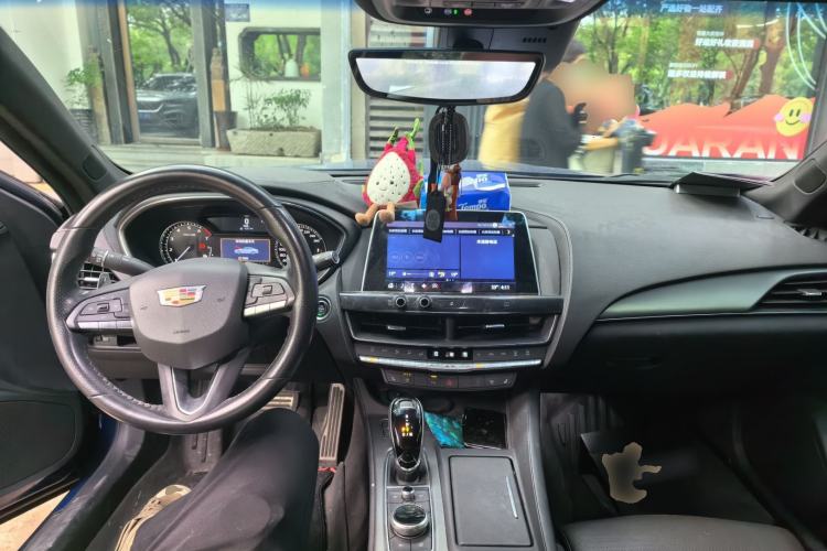 Used Cadillac CT5 2020 28T Leading Sport Model Center Console