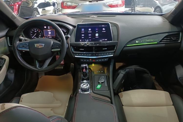 Used Cadillac CT5 2020 28T Platinum Sport Edition Center Console