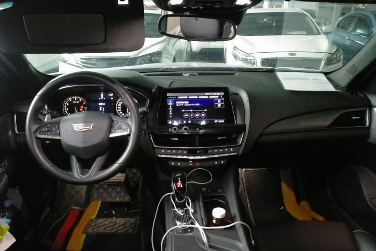Used Cadillac CT5 2020 Updated 28T Leading Sporty Version Center Console