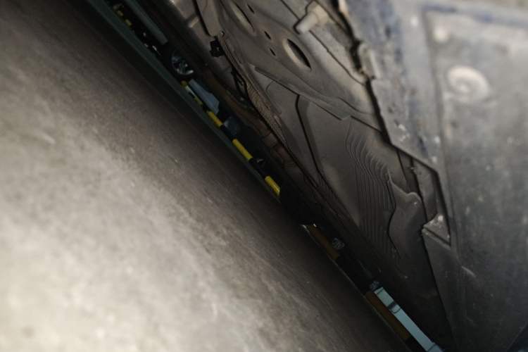 Used Cadillac CT5 2020 Revised 28T Platinum Sport Edition Chassis Front Left