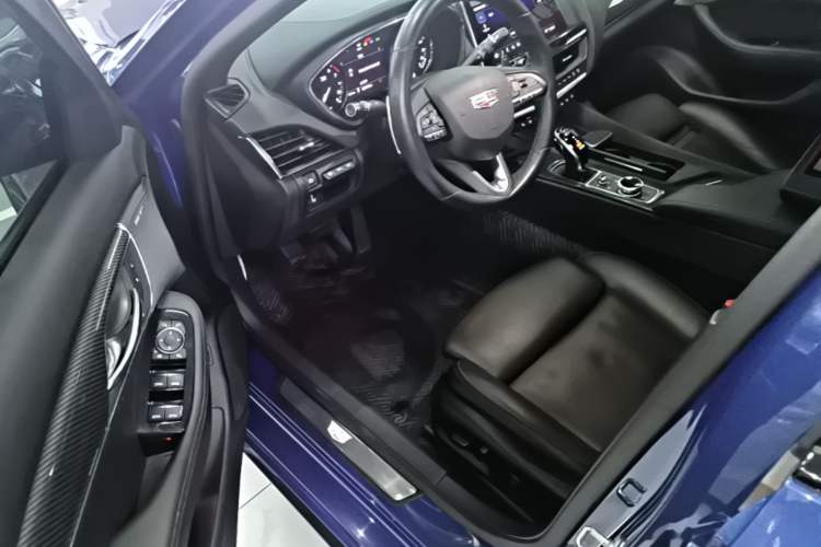Used Cadillac CT5 2020 28T Platinum Sport Edition Driver Seat