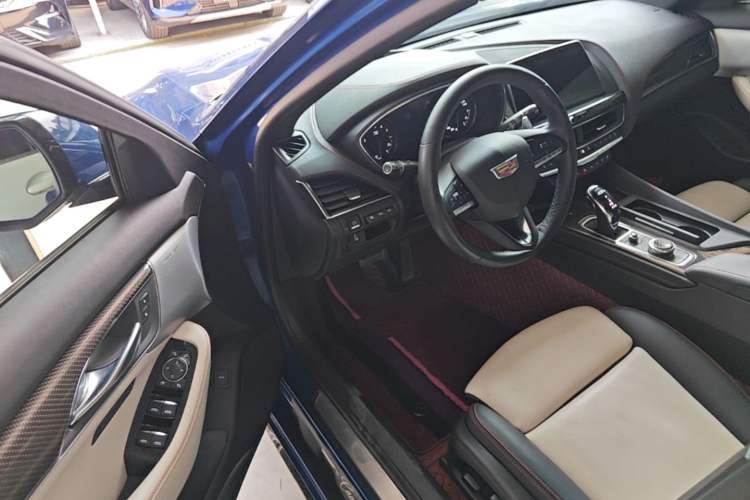 Used Cadillac CT5 2020 28T Platinum Sport Edition Driver Seat
