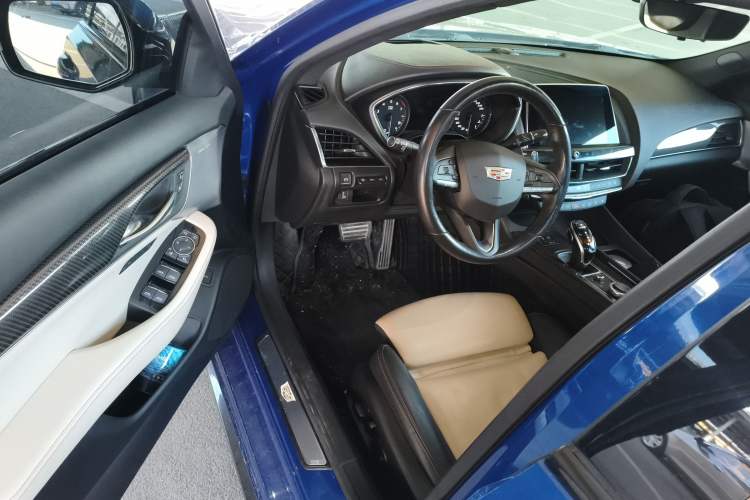 Used Cadillac CT5 2020 28T Platinum Sport Edition Driver Seat