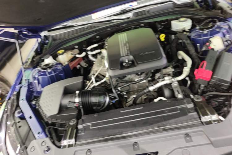 Used Cadillac CT5 2020 28T Platinum Sport Edition Engine Bay