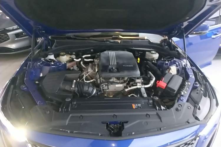 Used Cadillac CT5 2020 28T Luxury Version Engine Bay