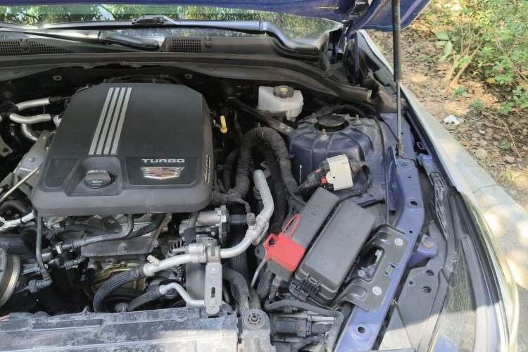 Used Cadillac CT5 2020 28T Platinum Sport Edition Engine Bay Left