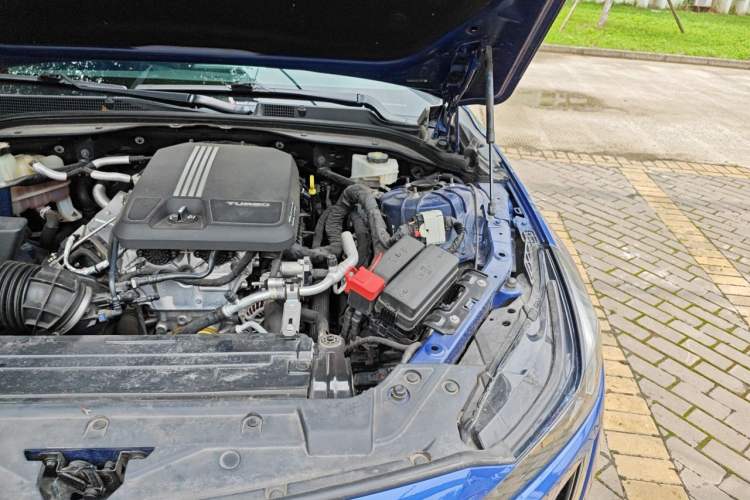Used Cadillac CT5 2020 28T Luxury Version Engine Bay Left