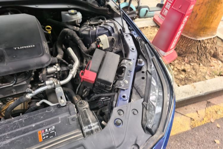 Used Cadillac CT5 2020 28T Leading Sport Model Engine Bay Left