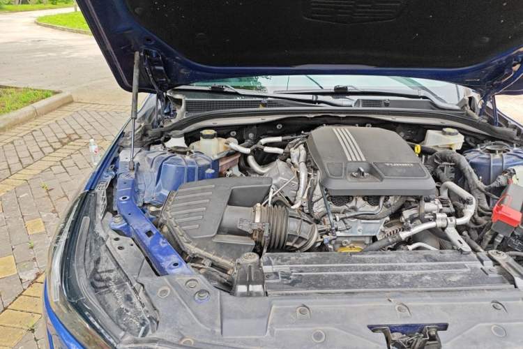Used Cadillac CT5 2020 28T Luxury Version Engine Bay Right