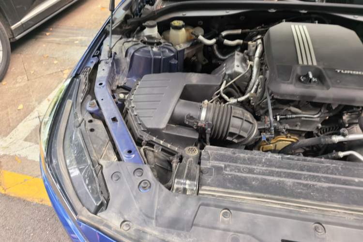 Used Cadillac CT5 2020 28T Leading Sport Model Engine Bay Right